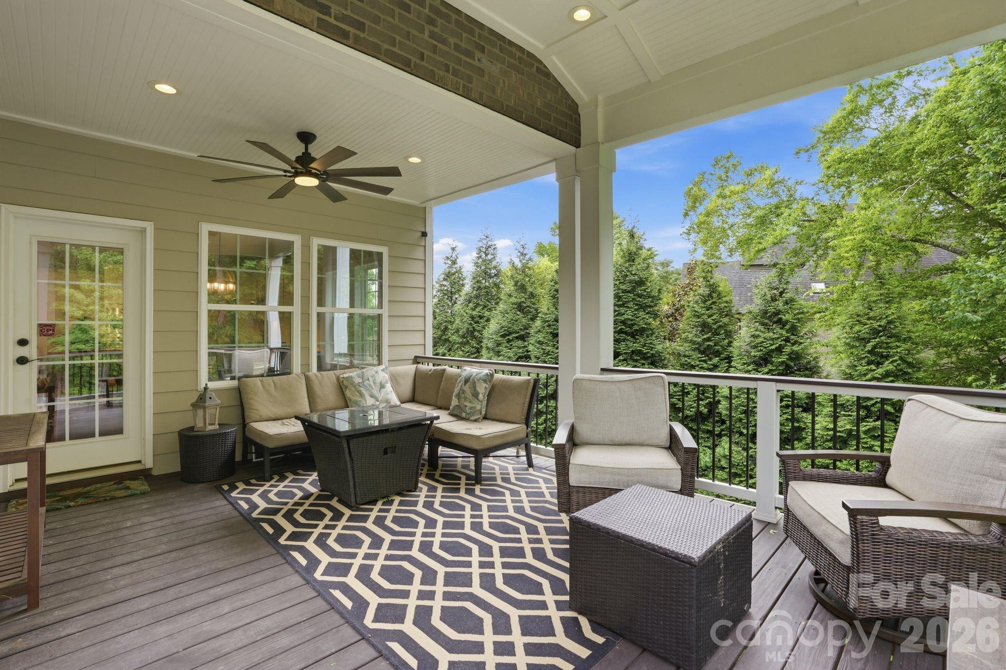 588 Highland Ridge Point — Clover