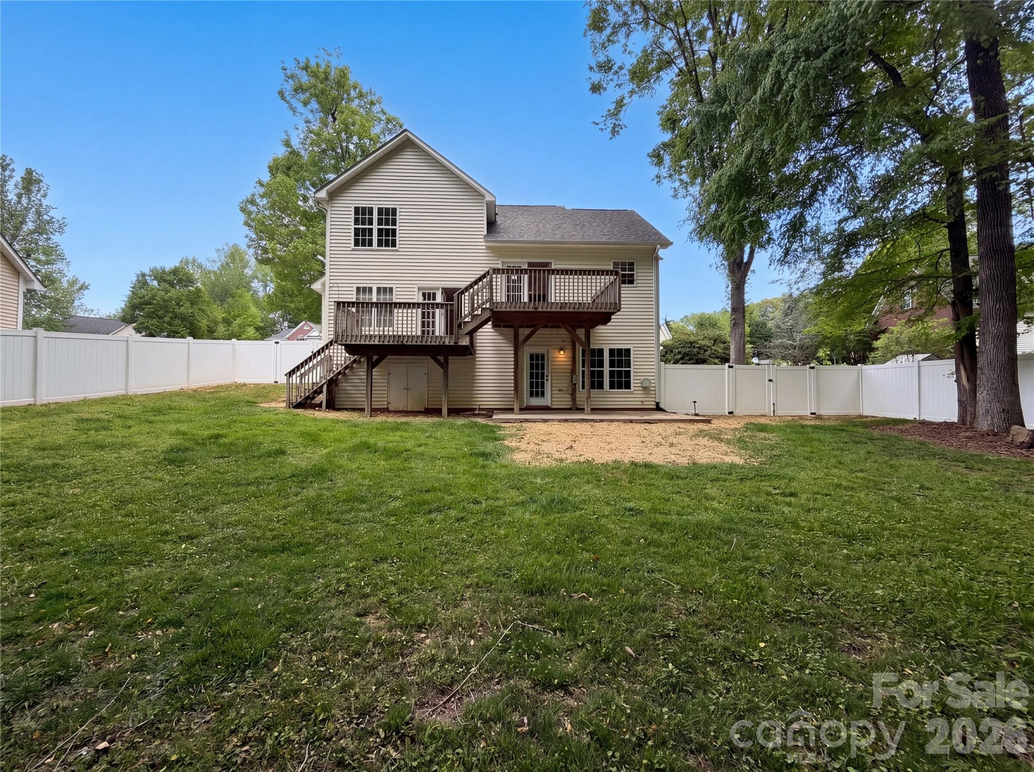 319 Beacon Hills Drive — Gastonia