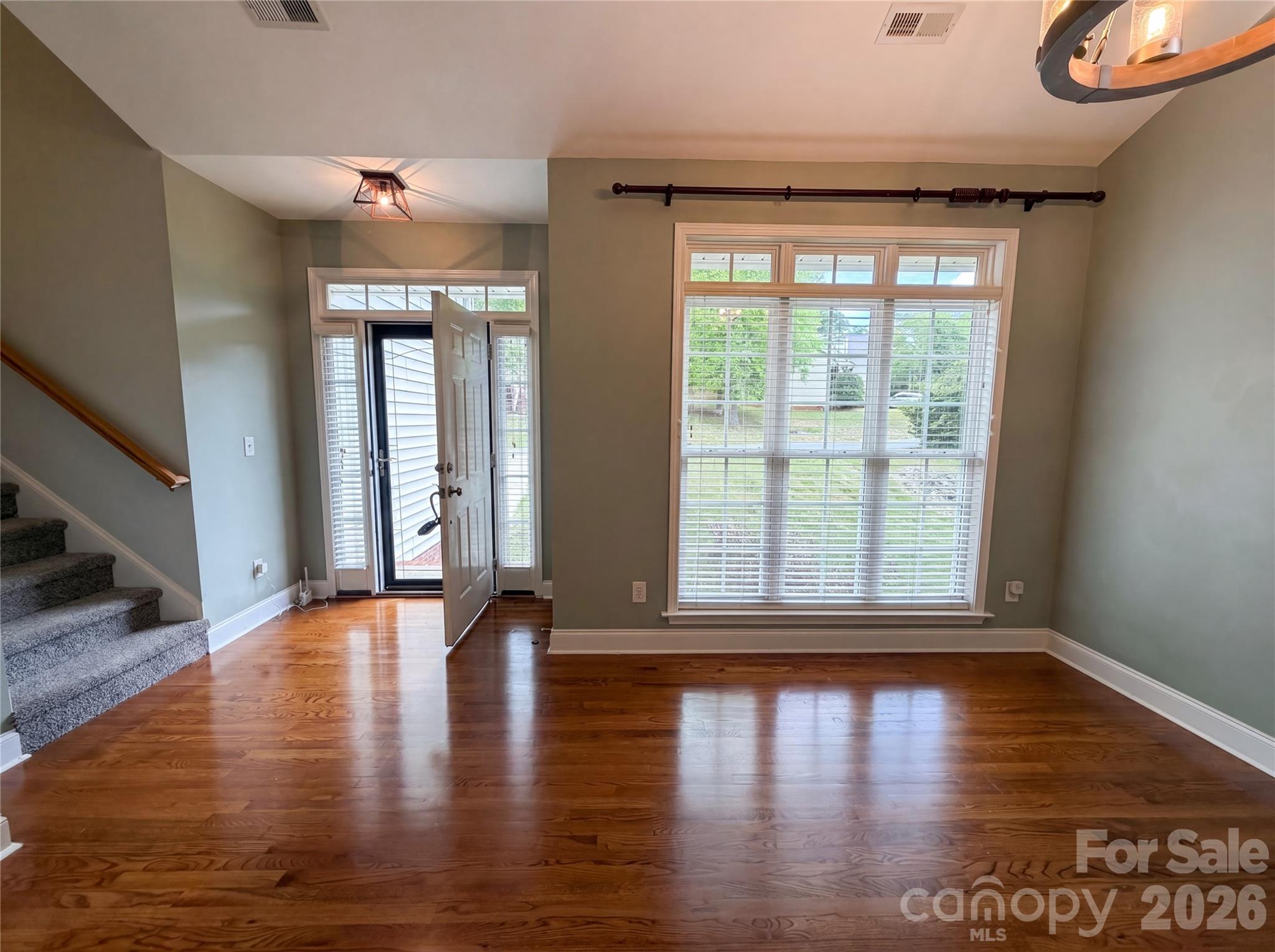 319 Beacon Hills Drive — Gastonia