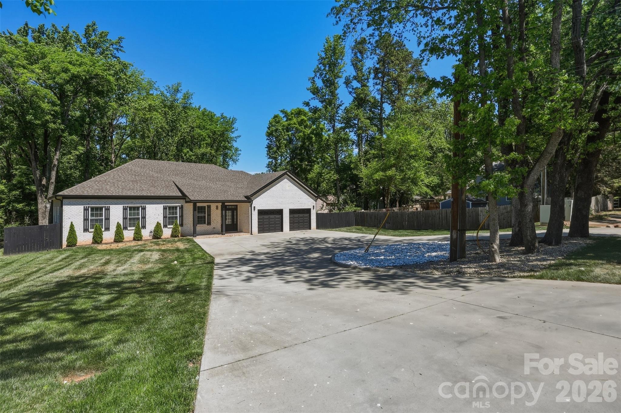 5330 Tuckaseegee Road — Charlotte