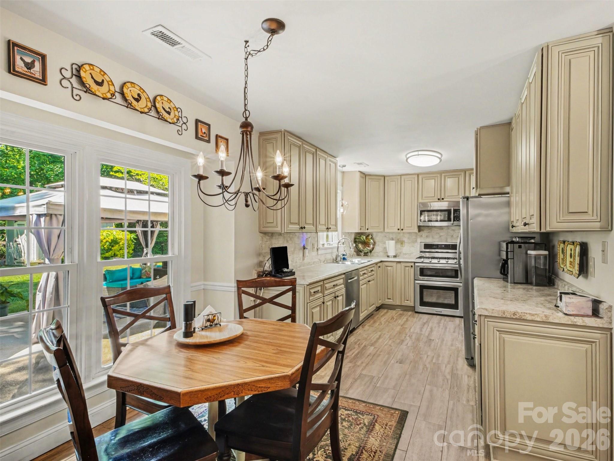 13333 Kintyre Court — Matthews