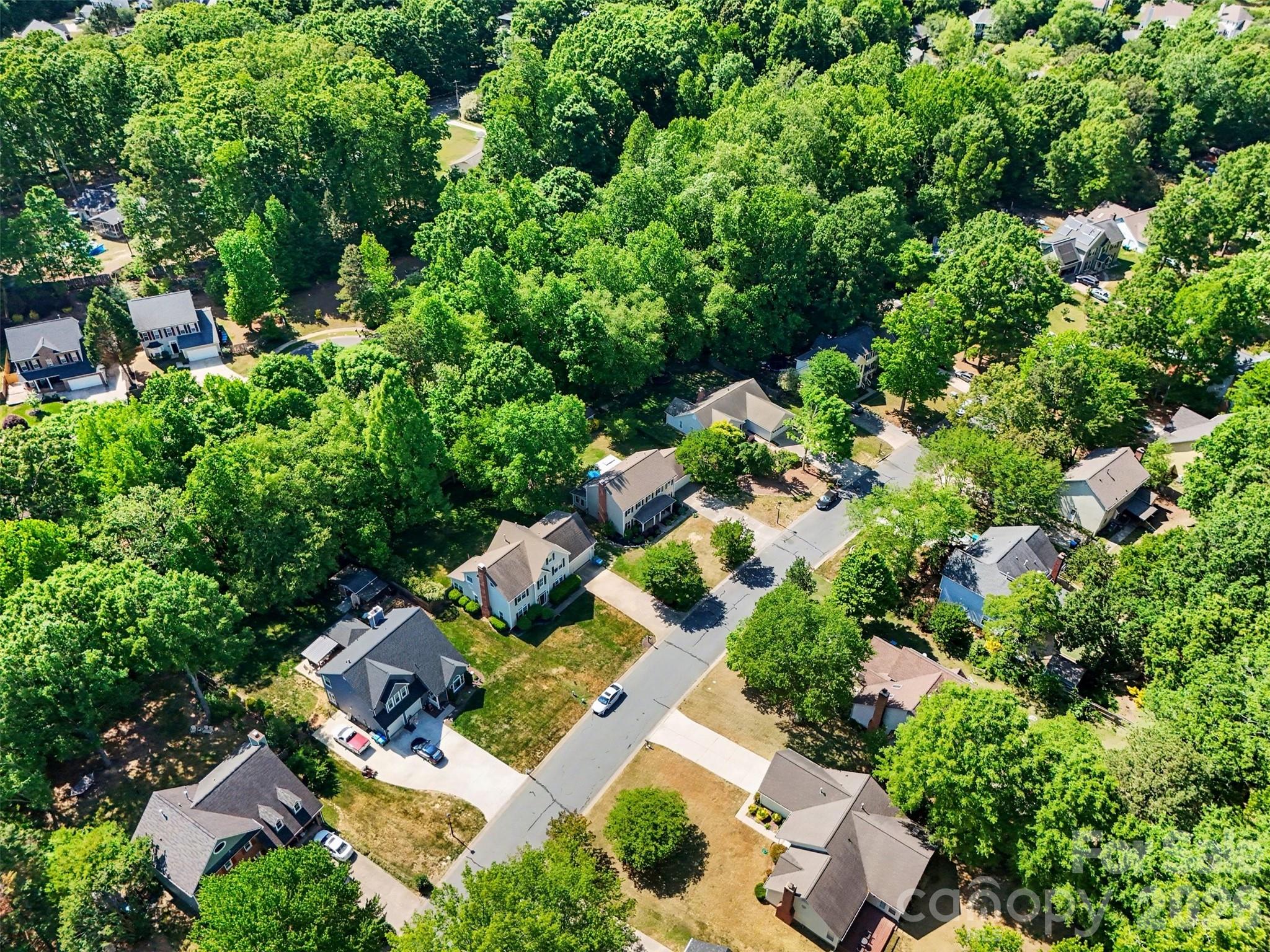 13333 Kintyre Court — Matthews