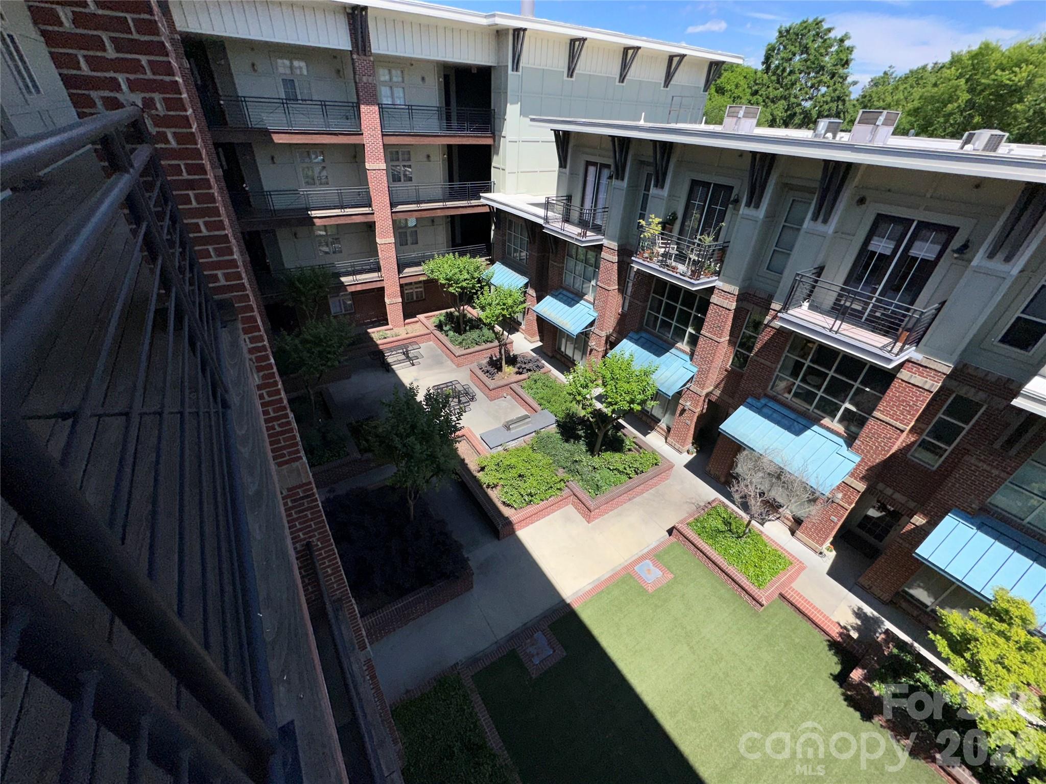 1101 W 1st Street — Charlotte