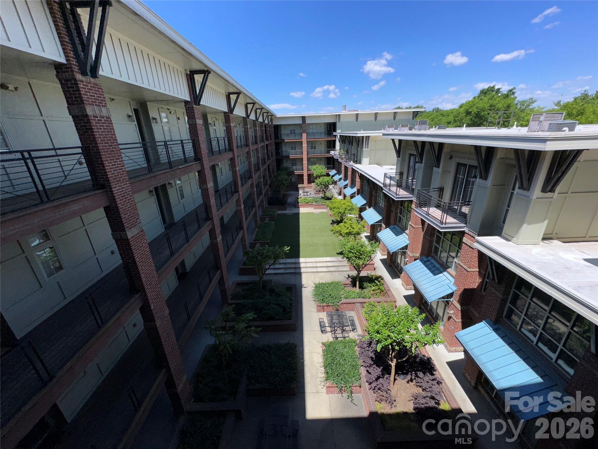 1101 W 1st Street — Charlotte