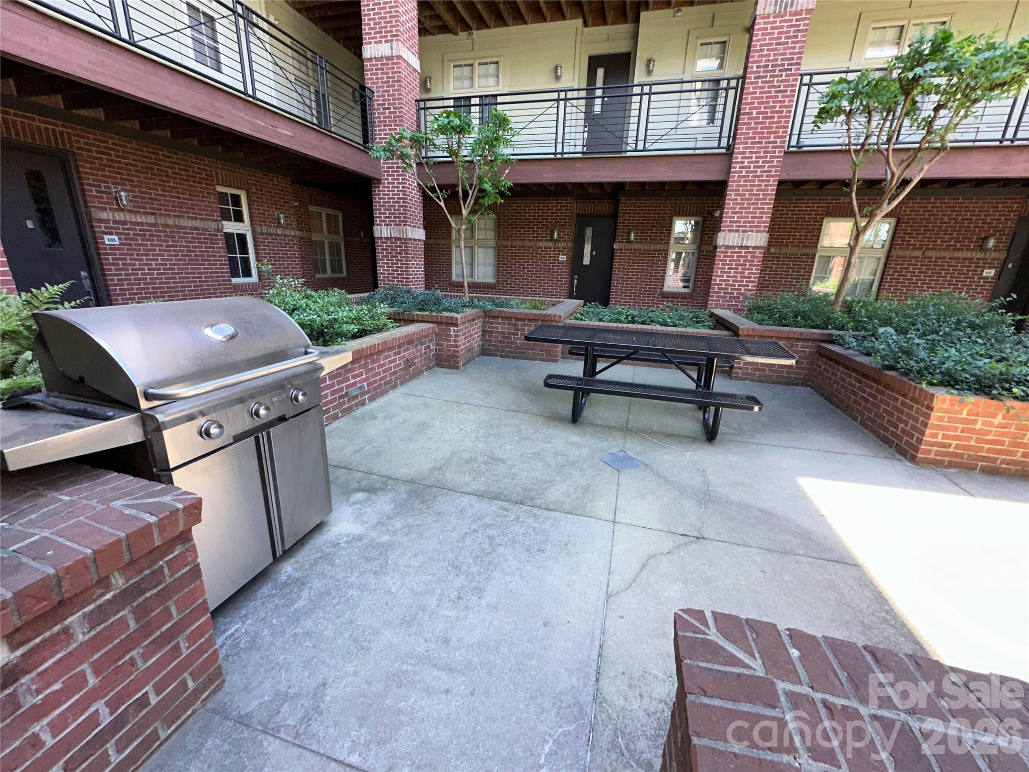 1101 W 1st Street — Charlotte