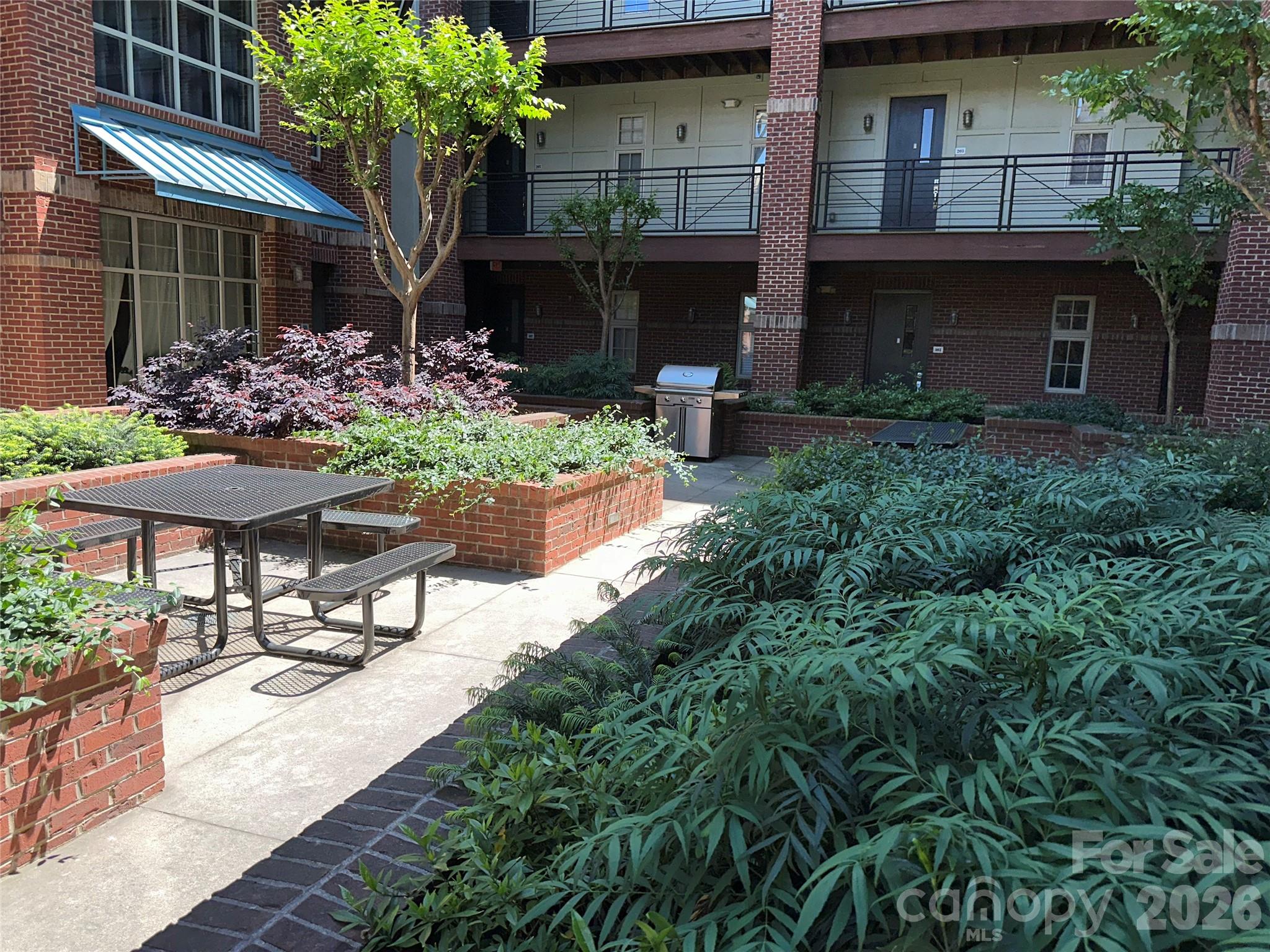 1101 W 1st Street — Charlotte