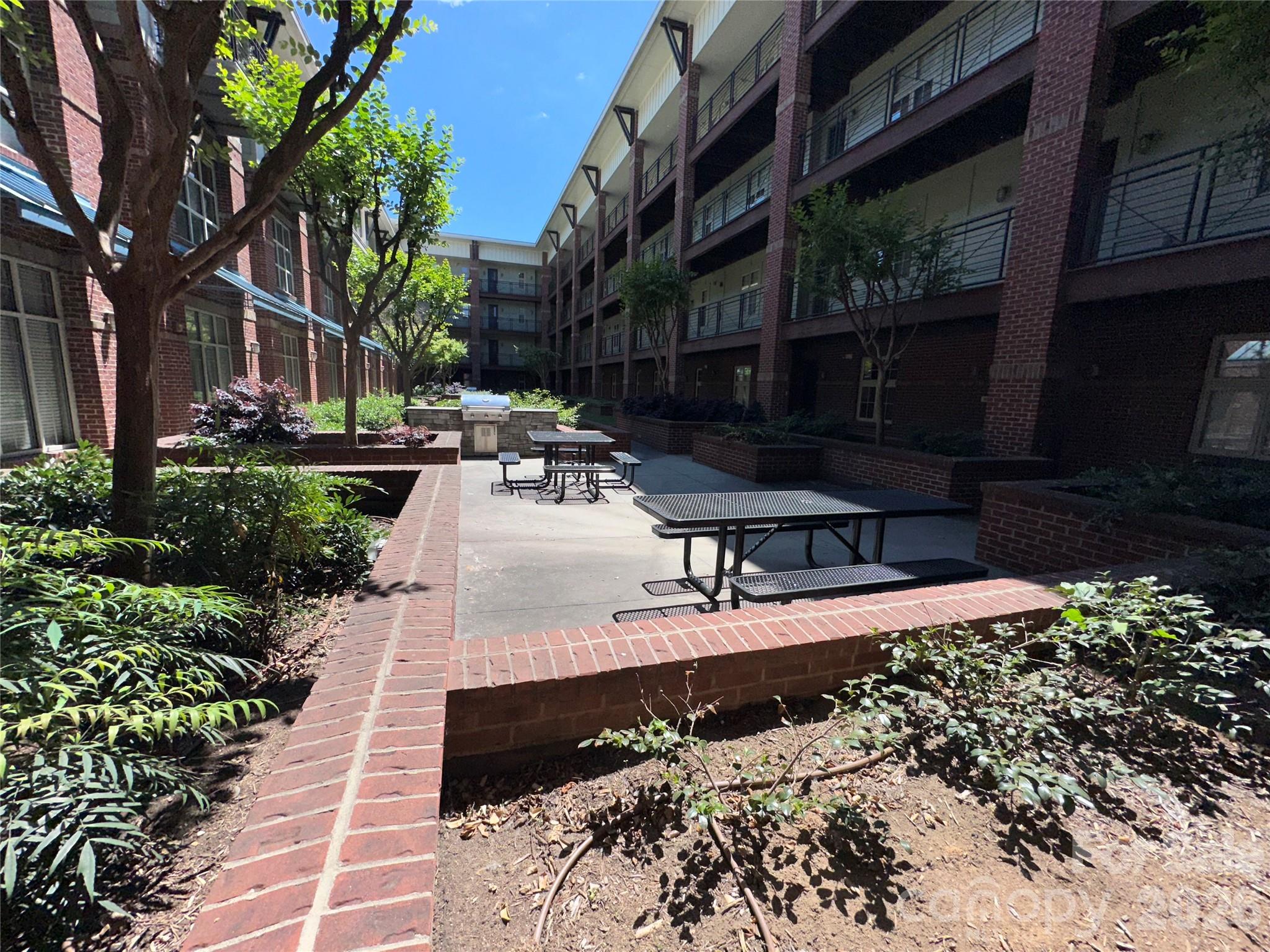 1101 W 1st Street — Charlotte