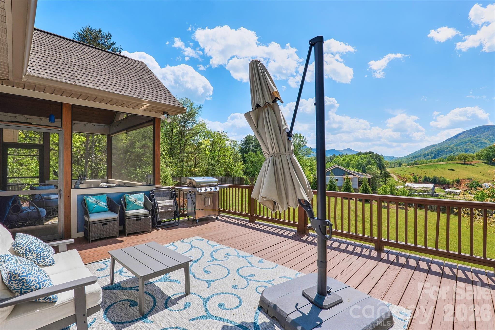 4 Oak Mountain Drive — Leicester