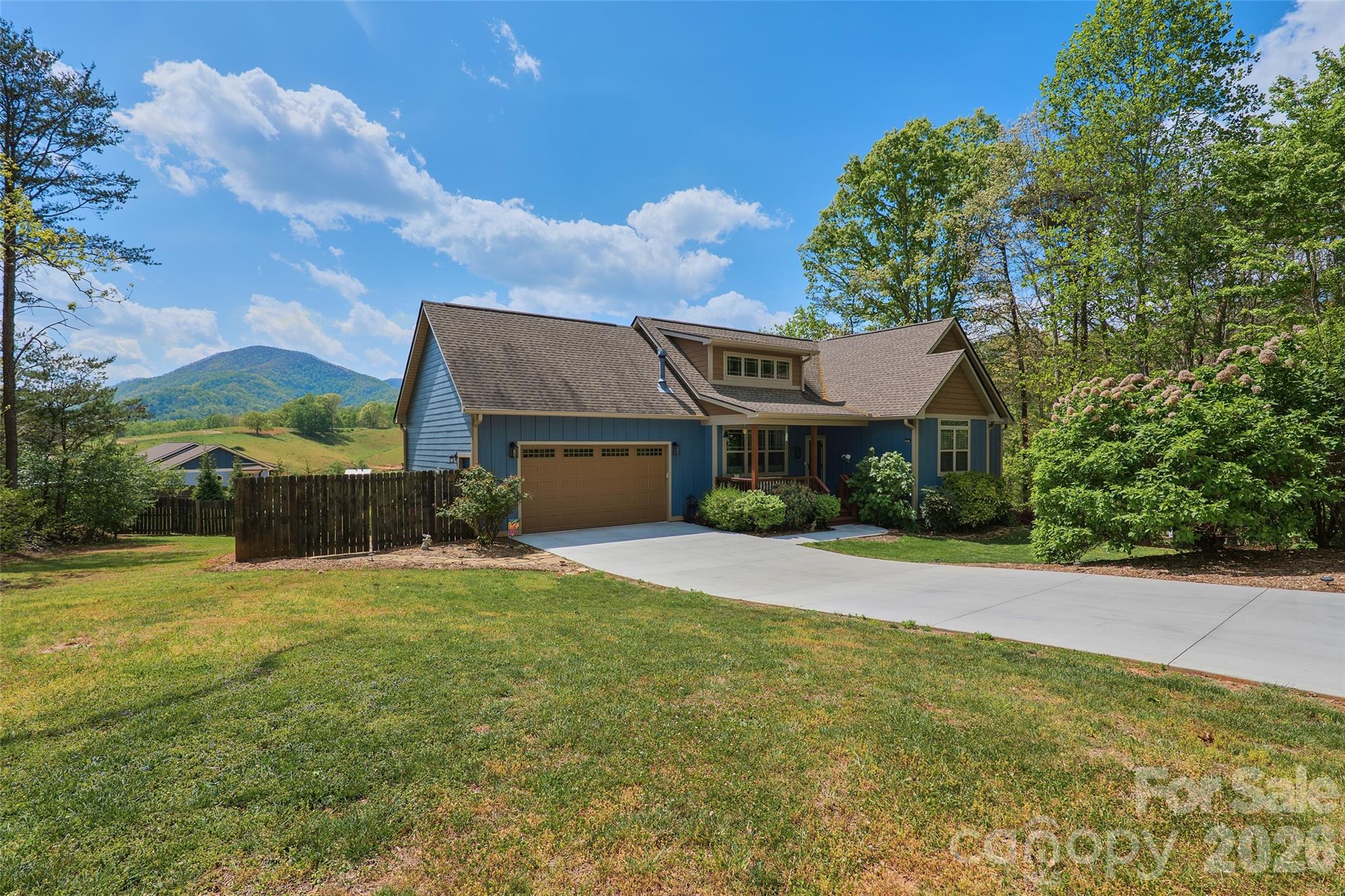 4 Oak Mountain Drive — Leicester