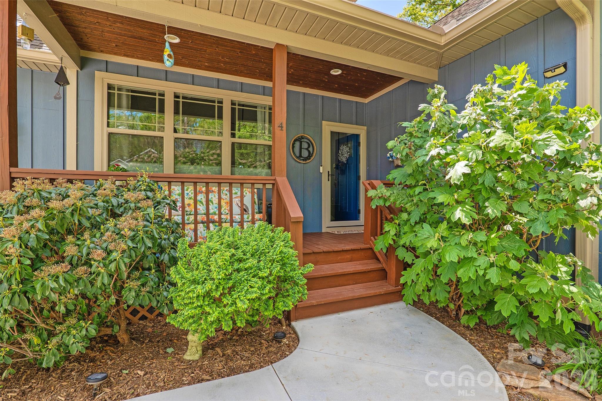 4 Oak Mountain Drive — Leicester