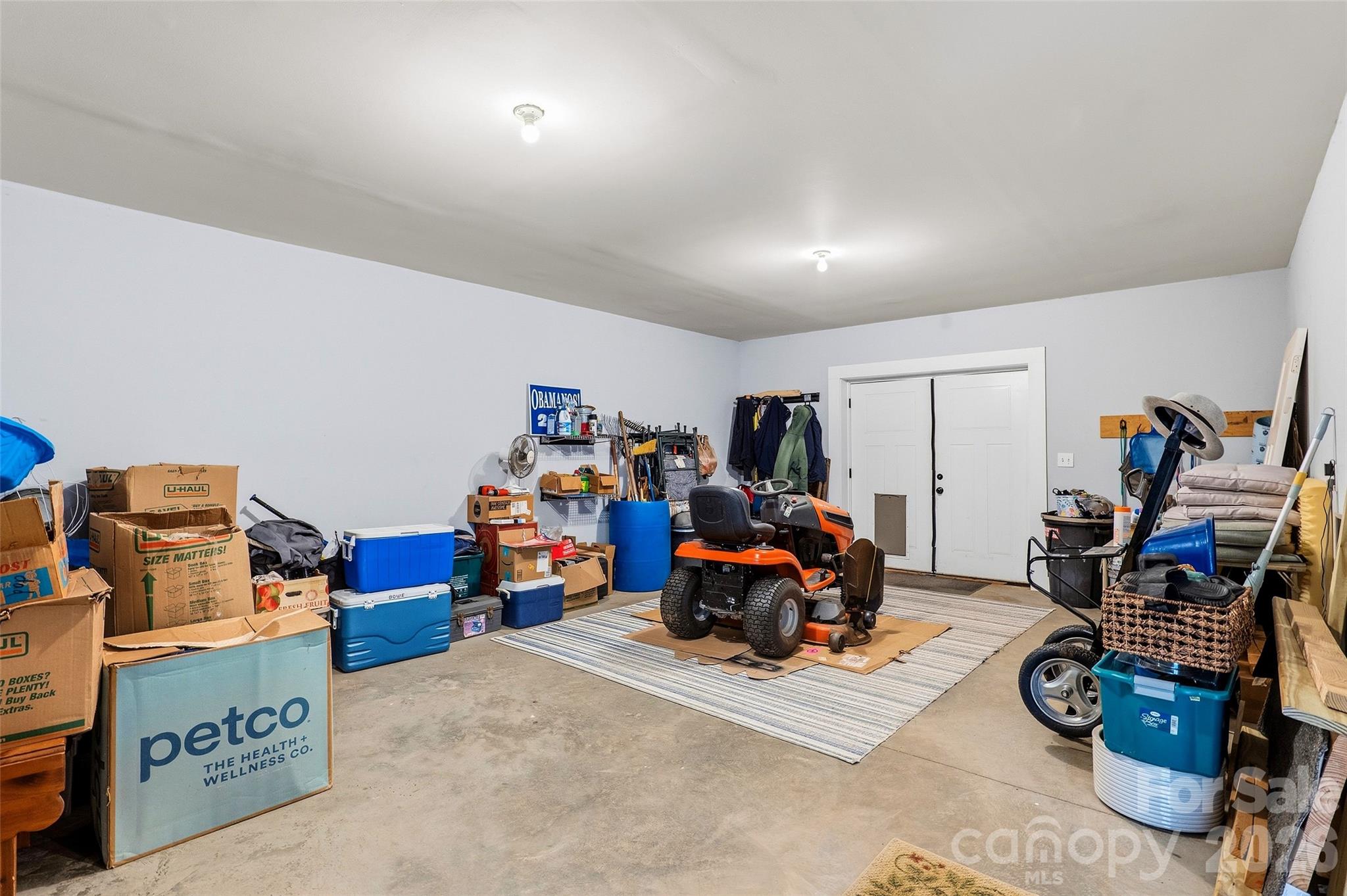 4 Oak Mountain Drive — Leicester