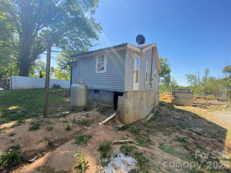 2112 Harpertown Circle — Lenoir