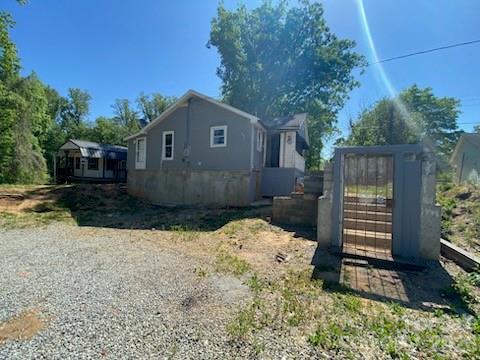 2112 Harpertown Circle — Lenoir