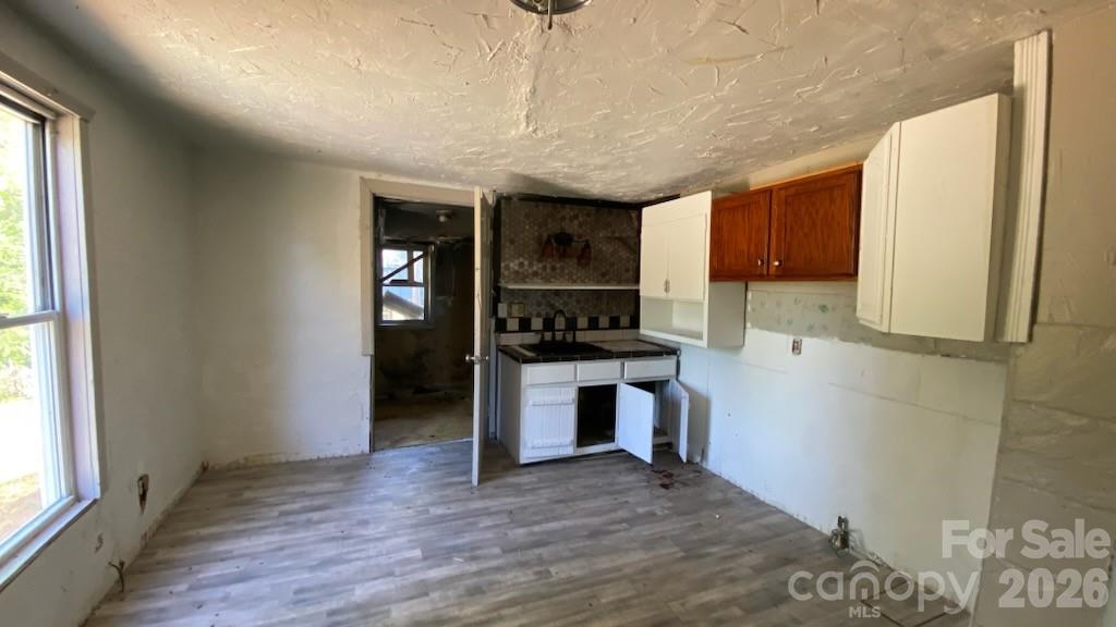 2112 Harpertown Circle — Lenoir