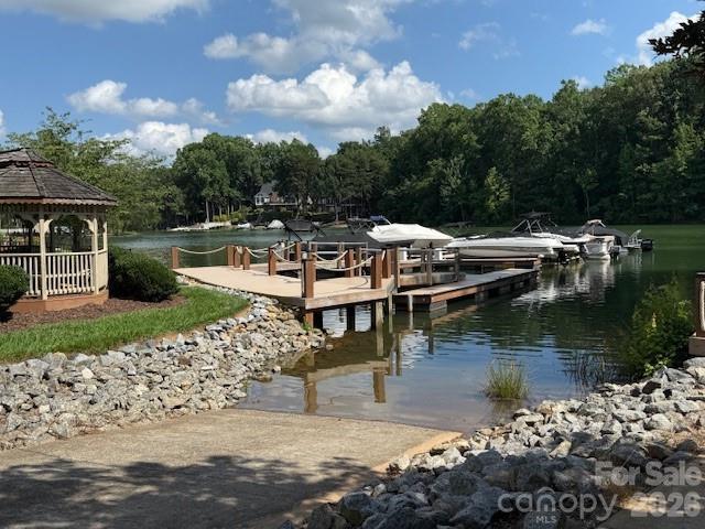 107 Monterey Drive — Mooresville