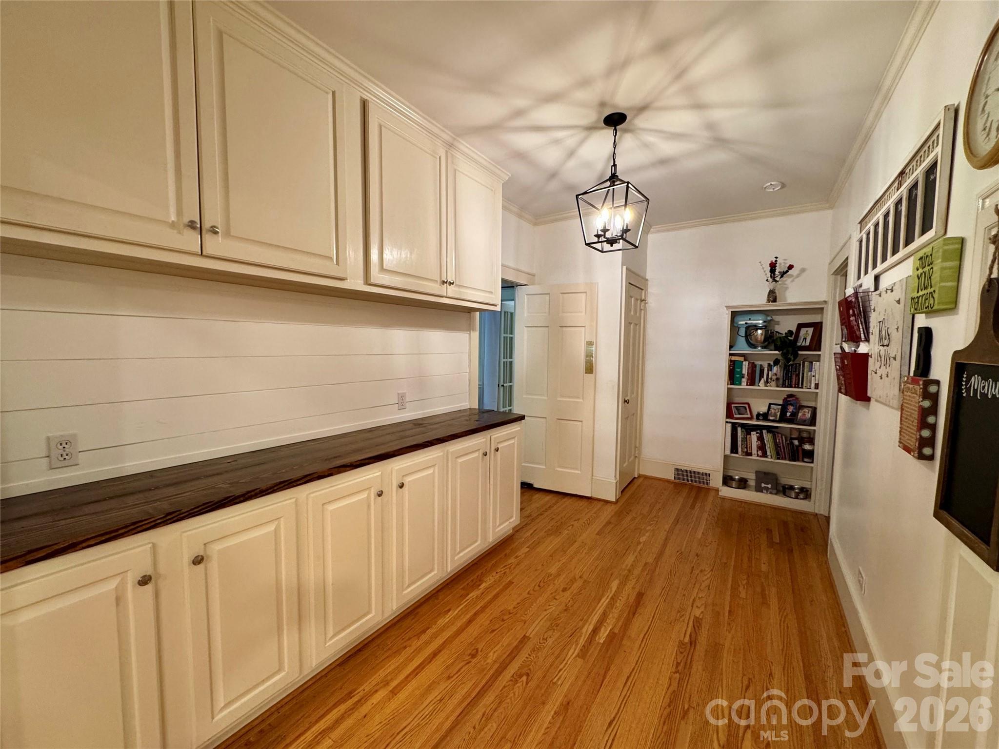 135 Eastover Drive SE — Concord