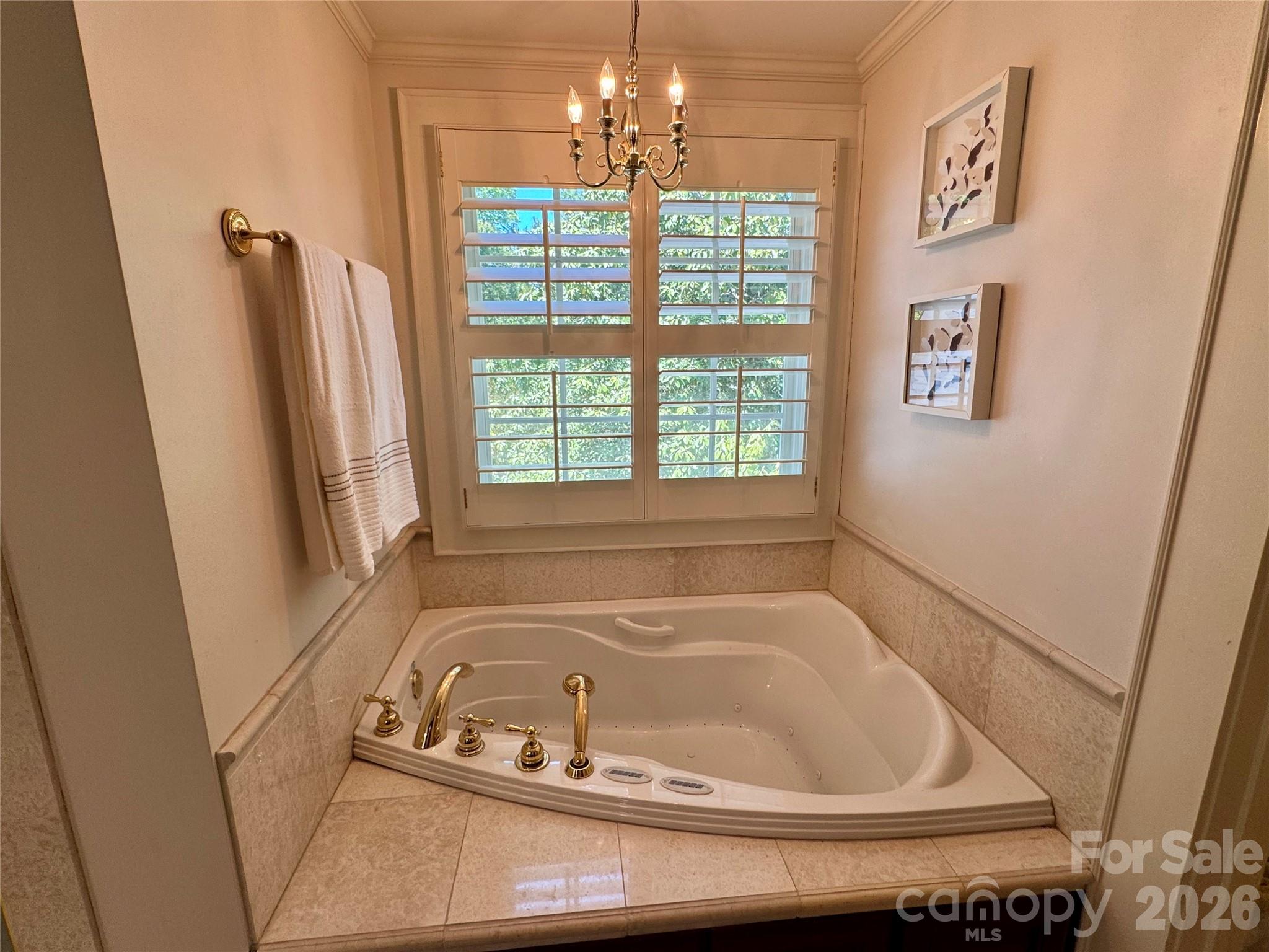135 Eastover Drive SE — Concord