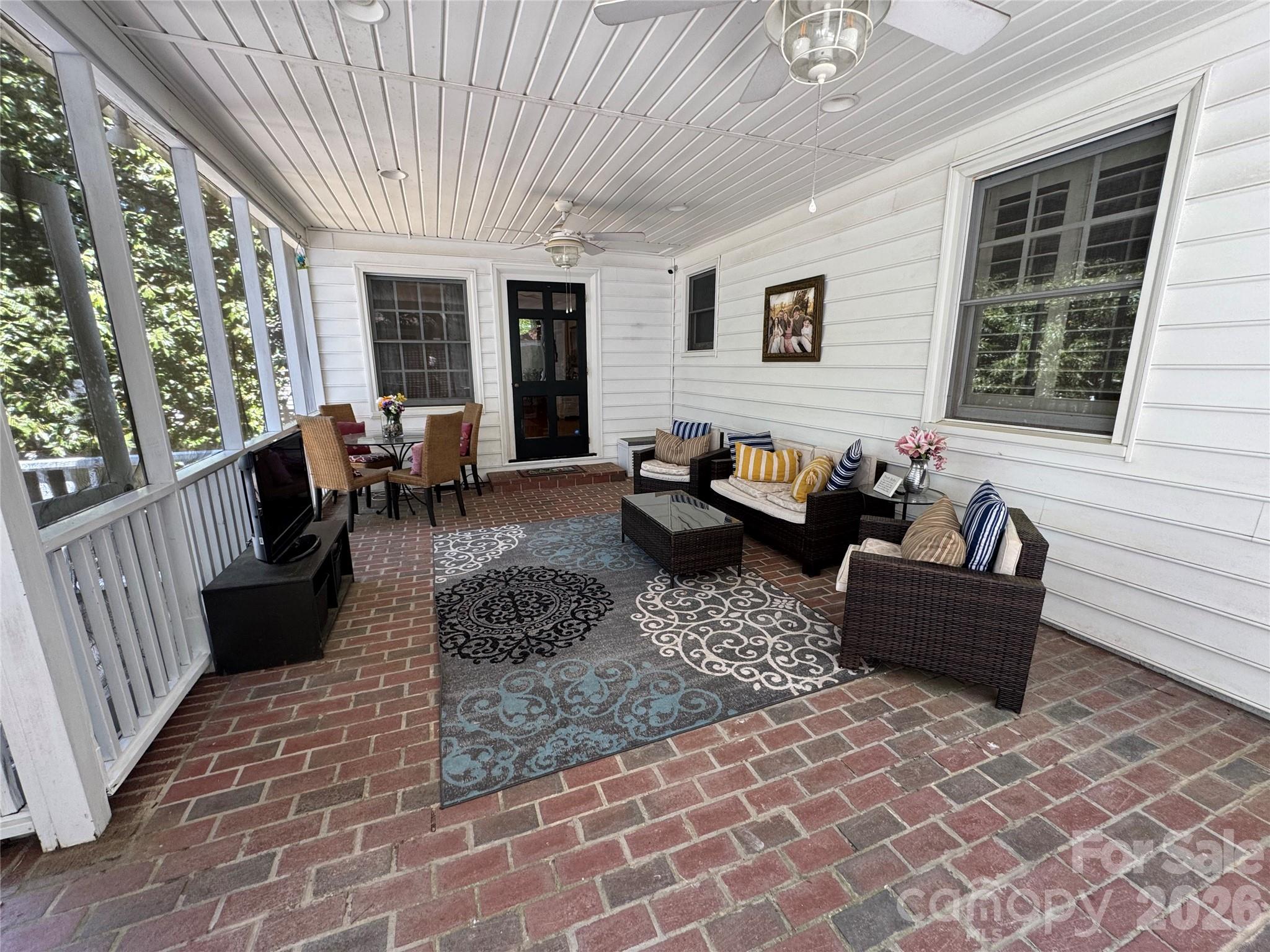 135 Eastover Drive SE — Concord