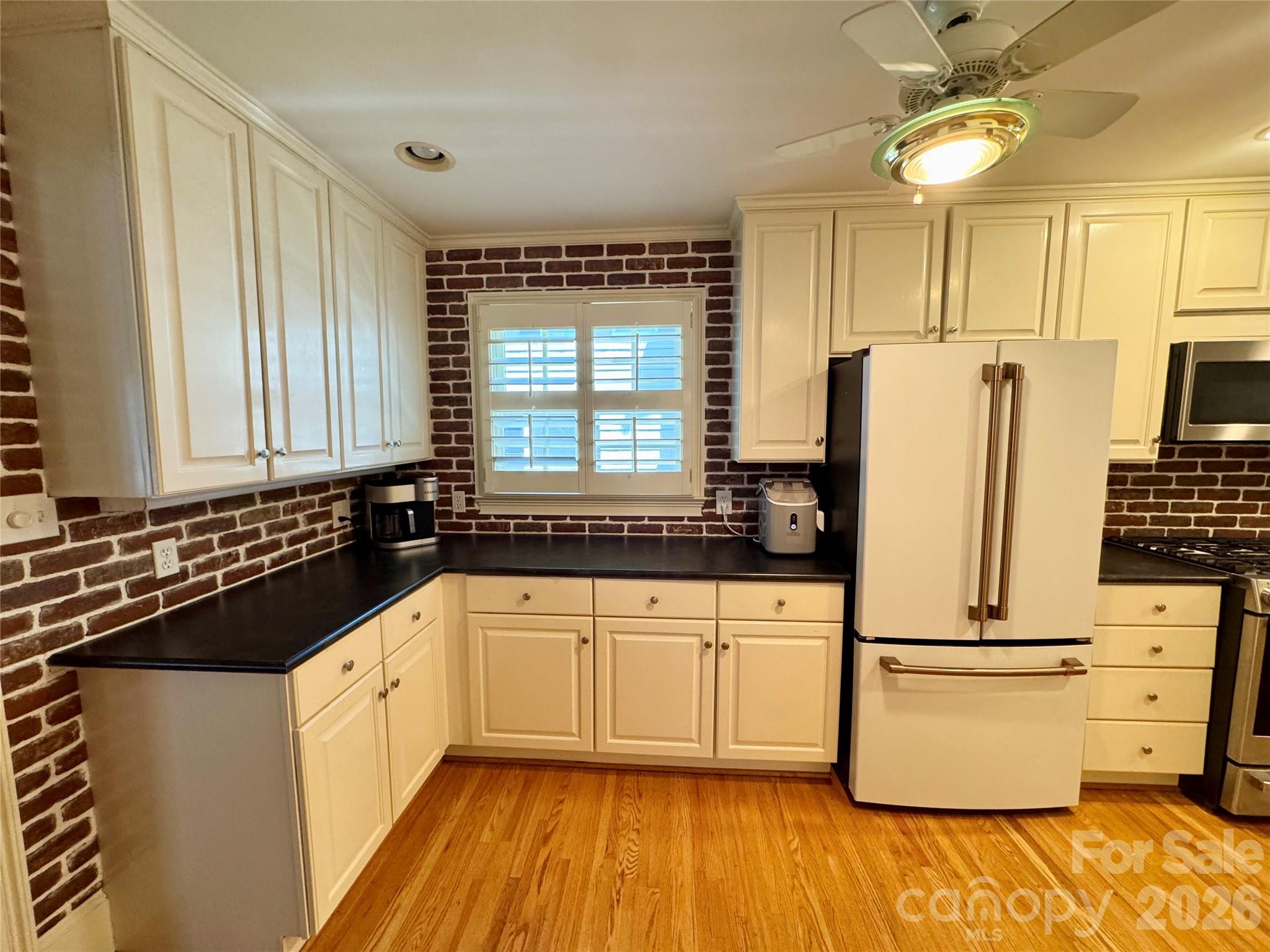 135 Eastover Drive SE — Concord