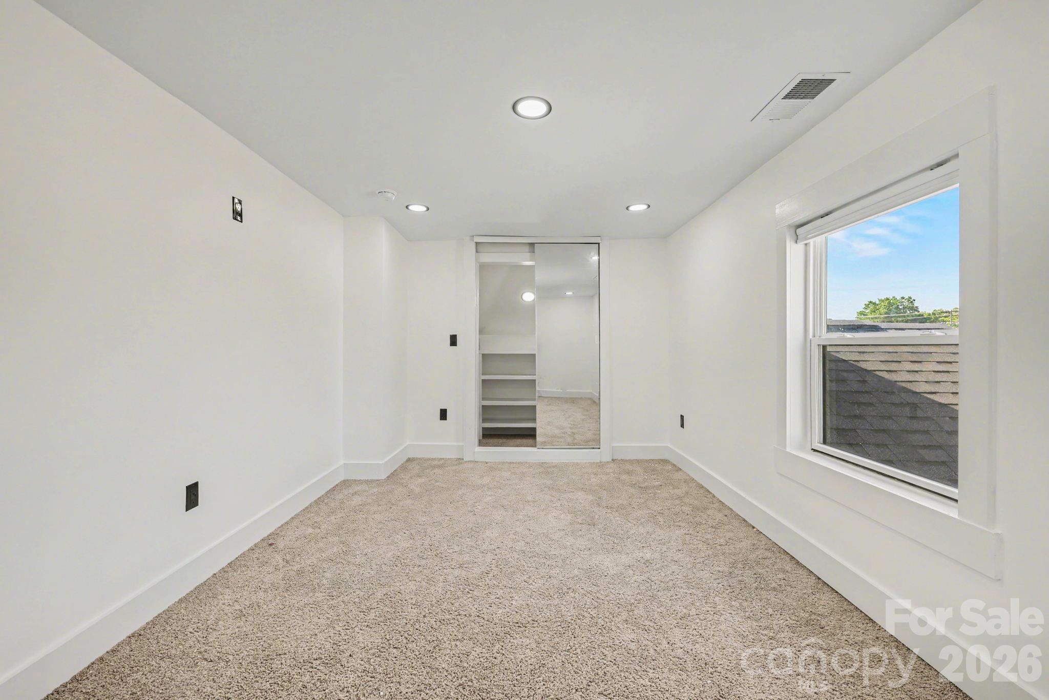 6 E Sunrise Avenue — Thomasville