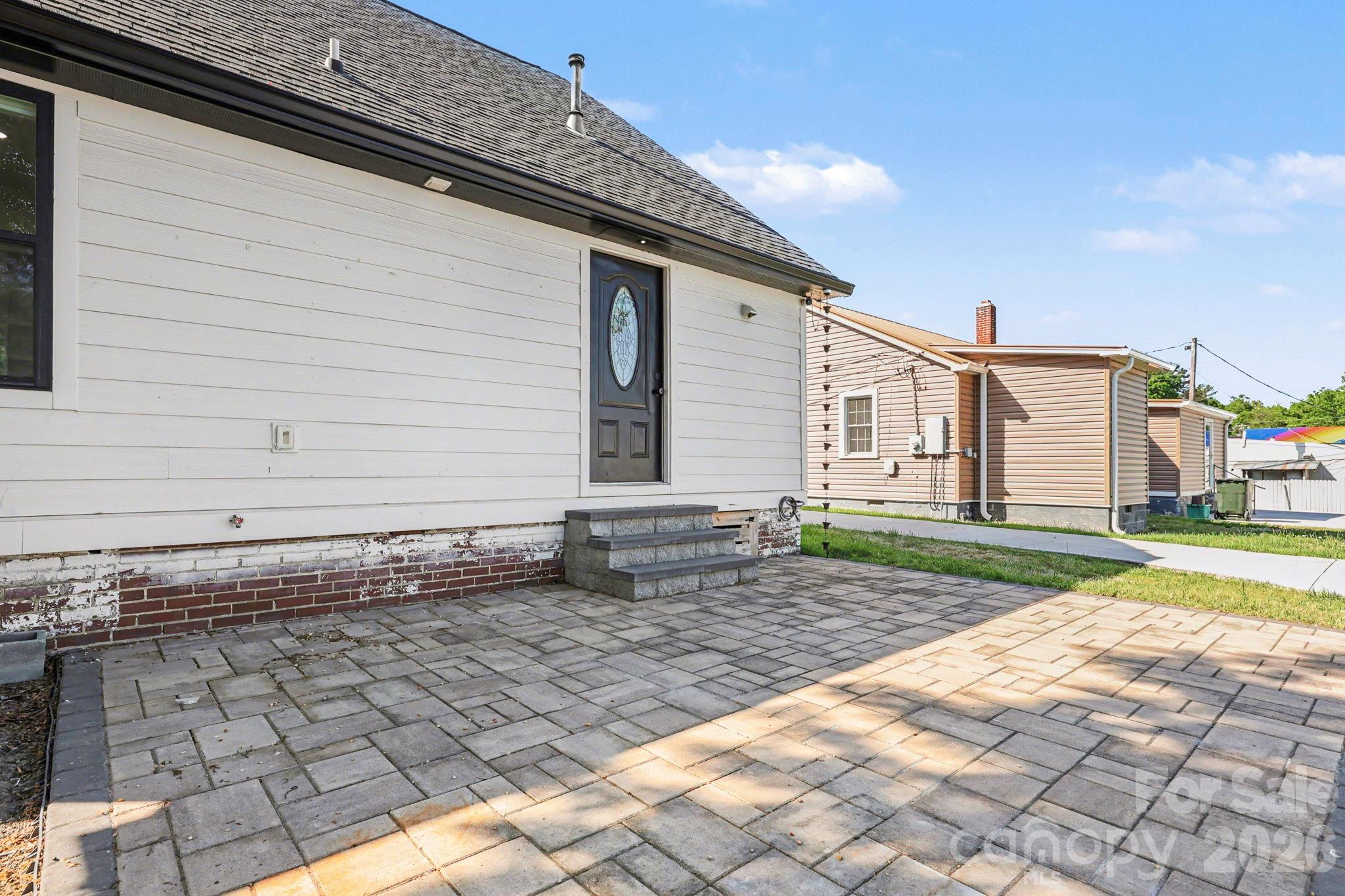 6 E Sunrise Avenue — Thomasville