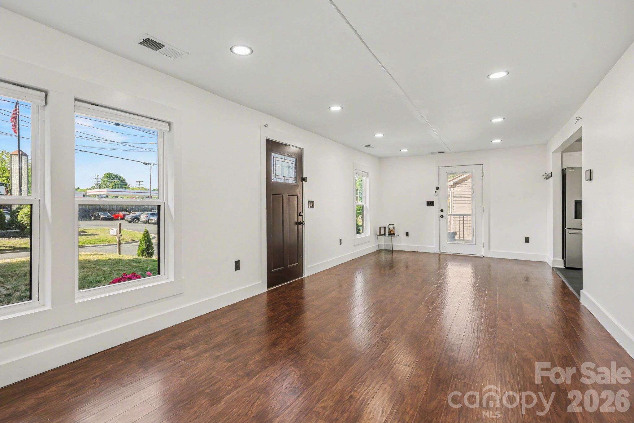6 E Sunrise Avenue — Thomasville