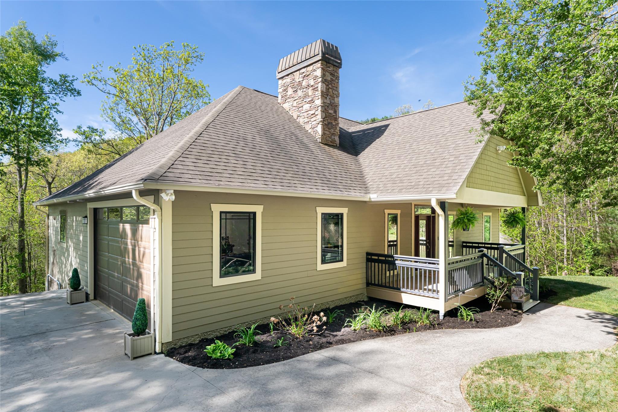 36 Snowshoe Drive — Asheville