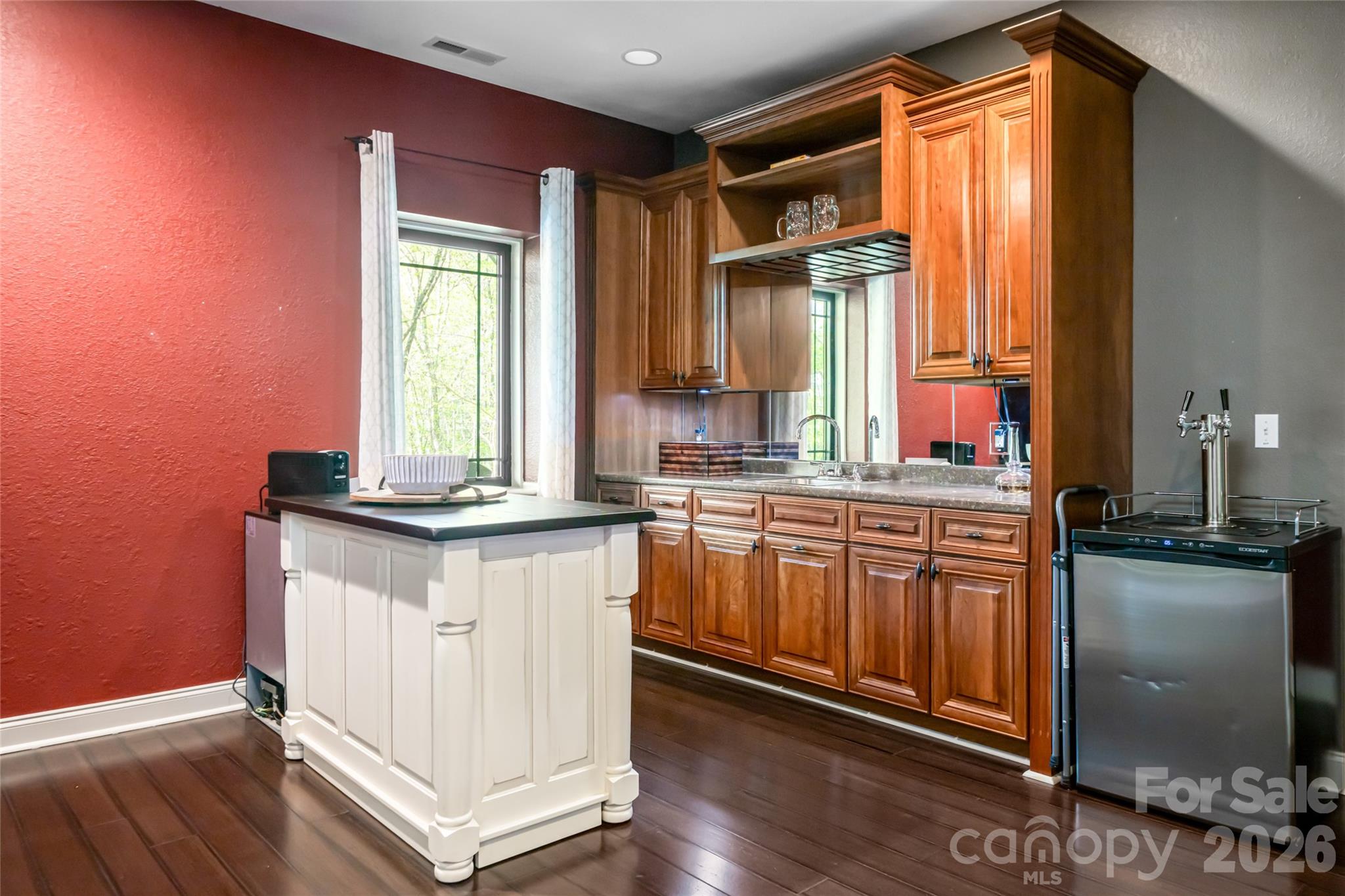 36 Snowshoe Drive — Asheville