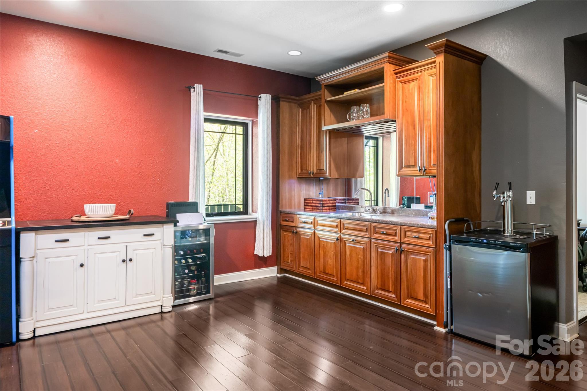 36 Snowshoe Drive — Asheville