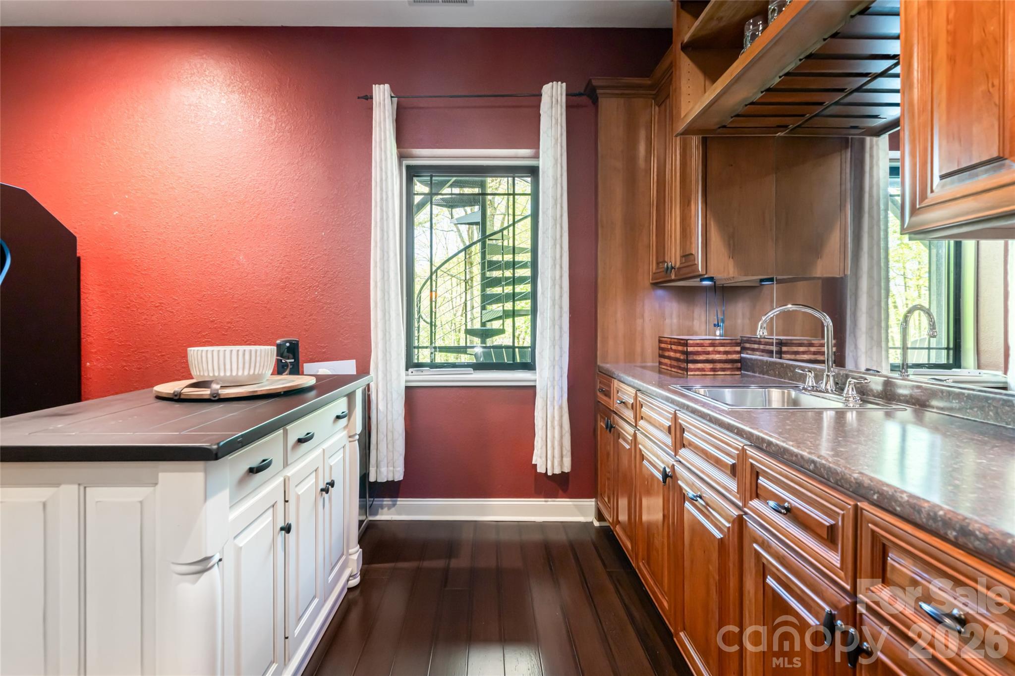 36 Snowshoe Drive — Asheville