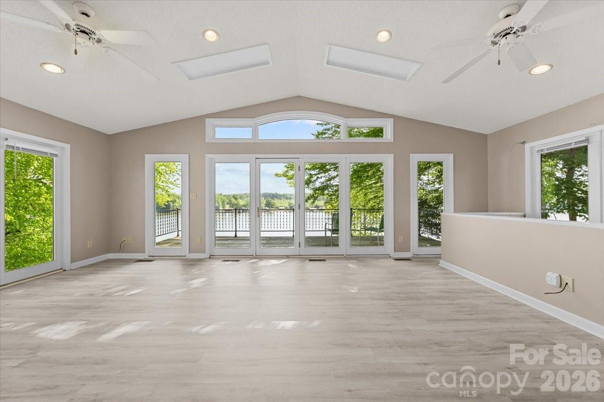 330 Hillview Drive — Lexington