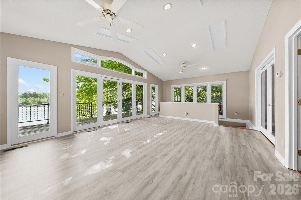 330 Hillview Drive — Lexington