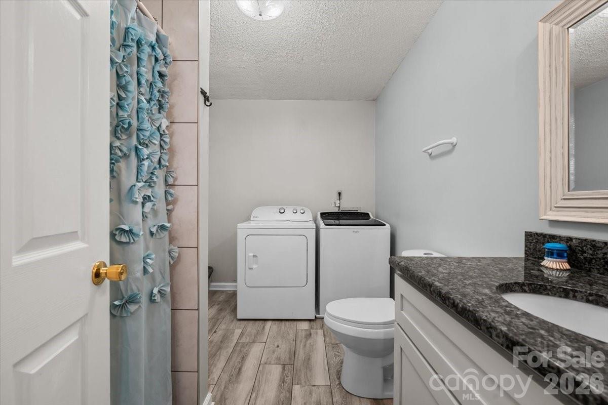330 Hillview Drive — Lexington