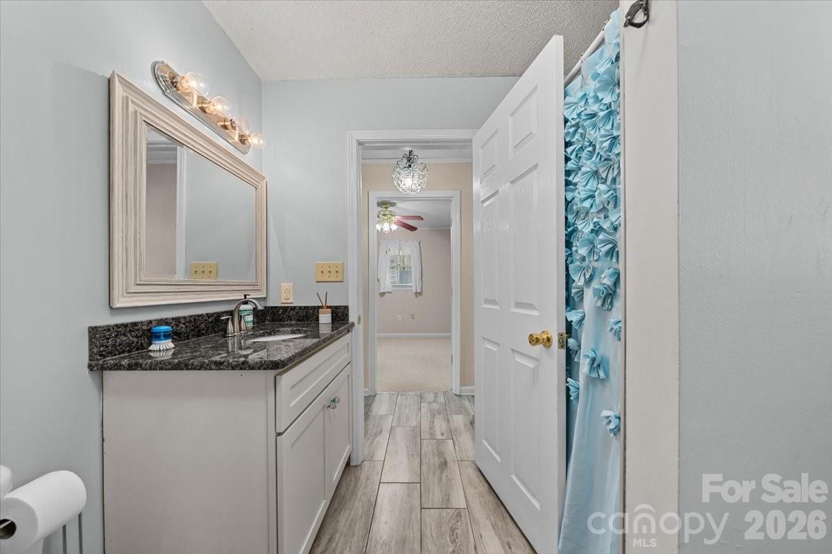 330 Hillview Drive — Lexington