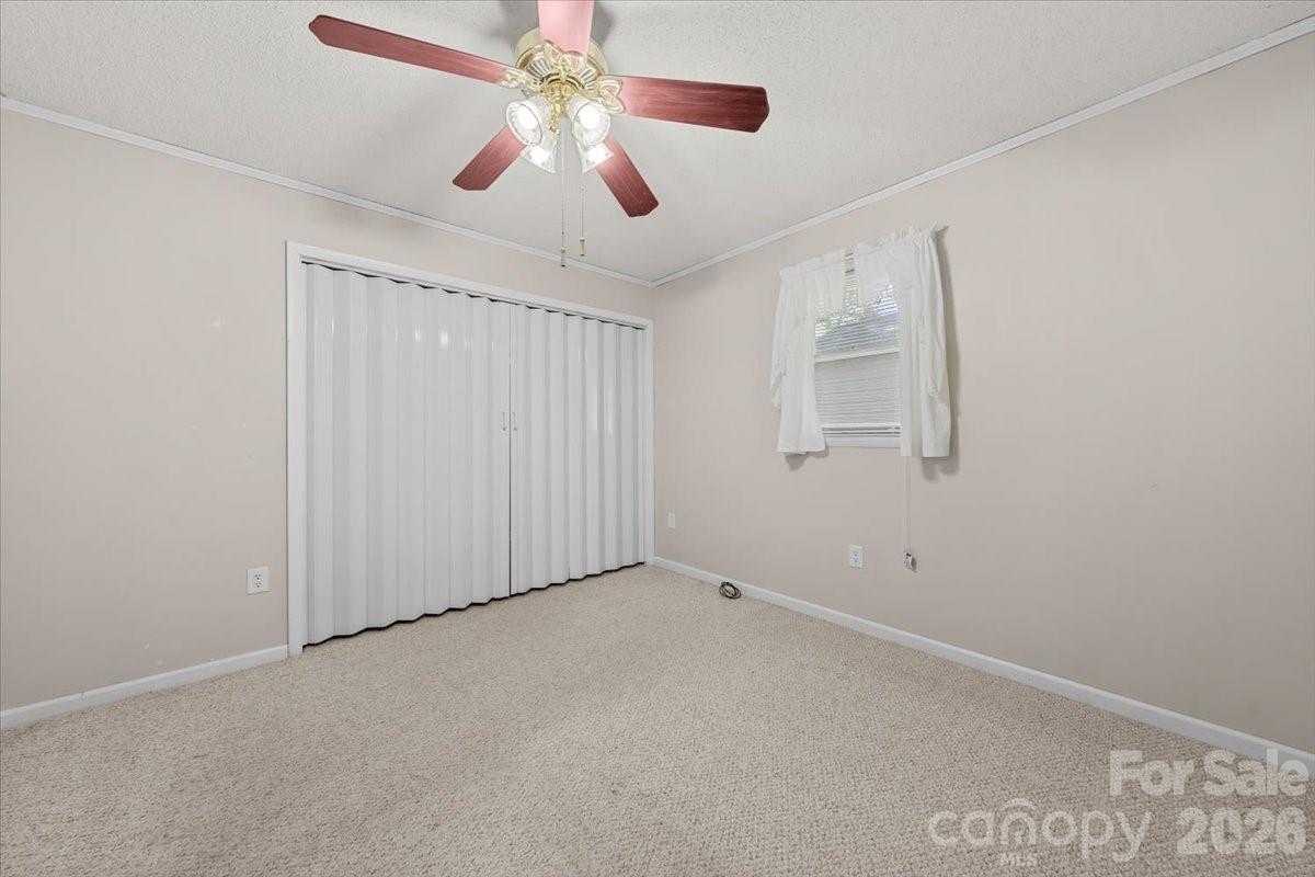 330 Hillview Drive — Lexington