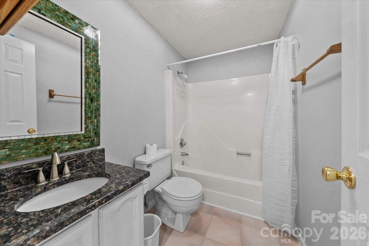 330 Hillview Drive — Lexington