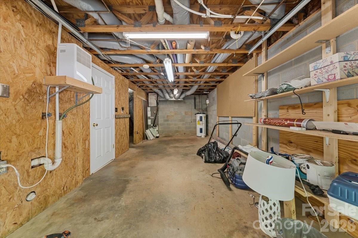 330 Hillview Drive — Lexington