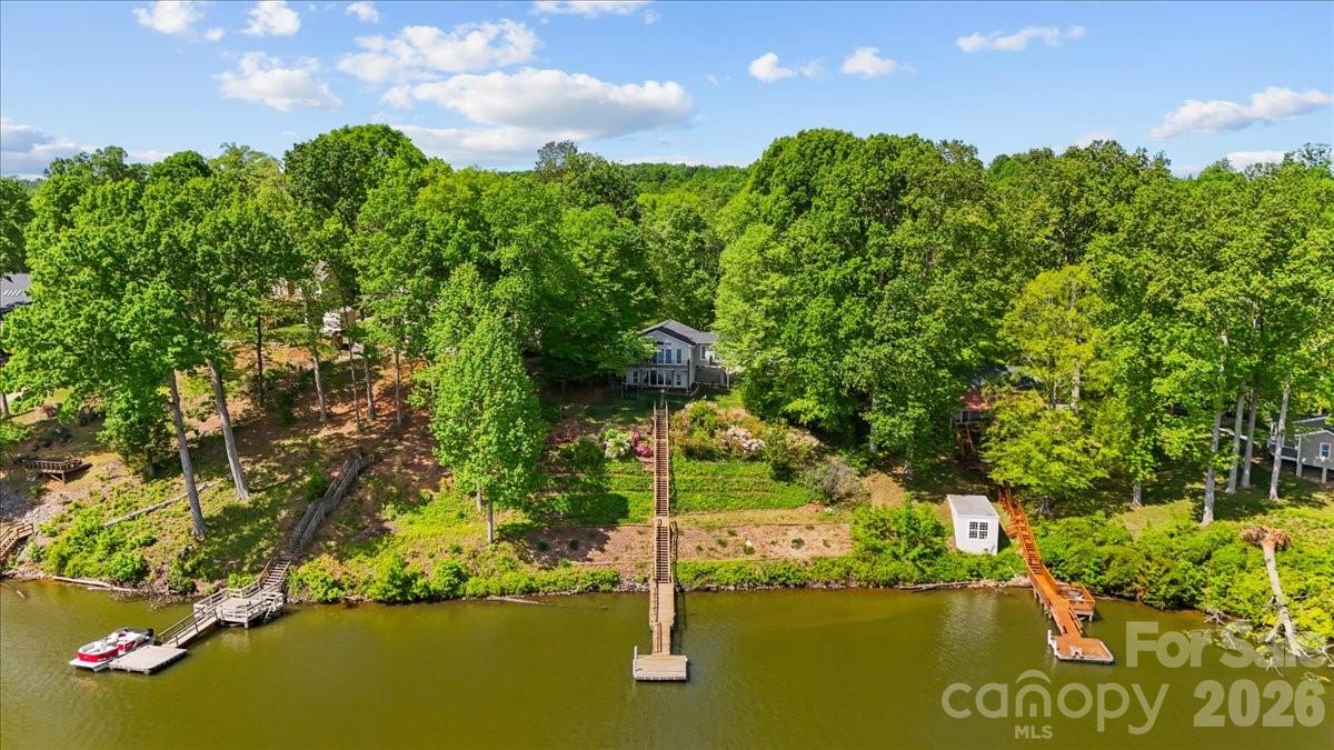 330 Hillview Drive — Lexington