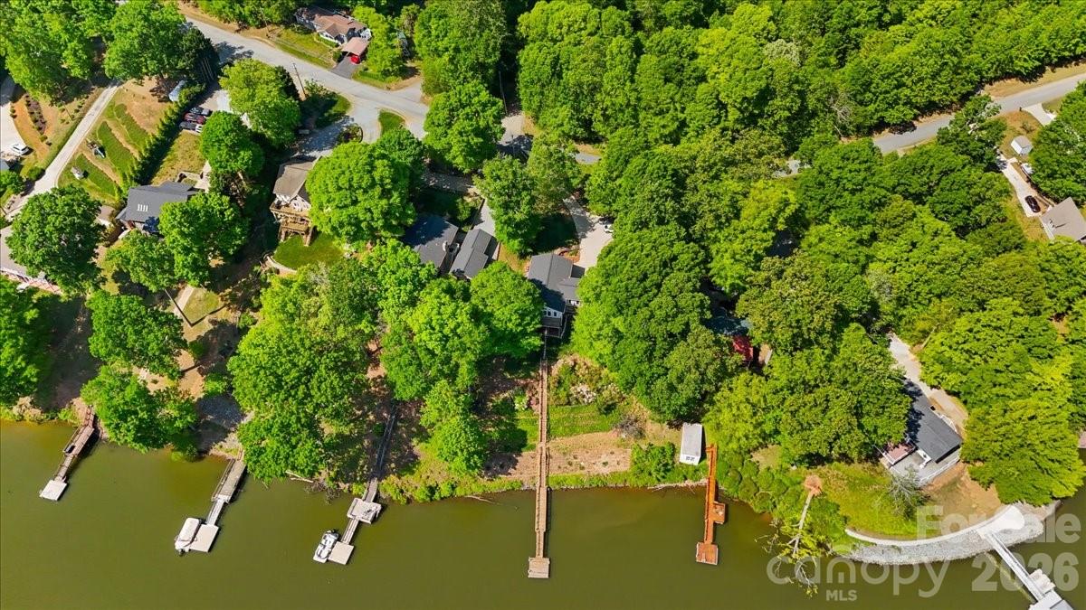 330 Hillview Drive — Lexington