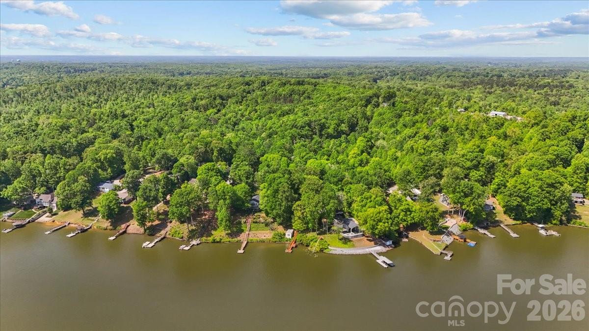 330 Hillview Drive — Lexington