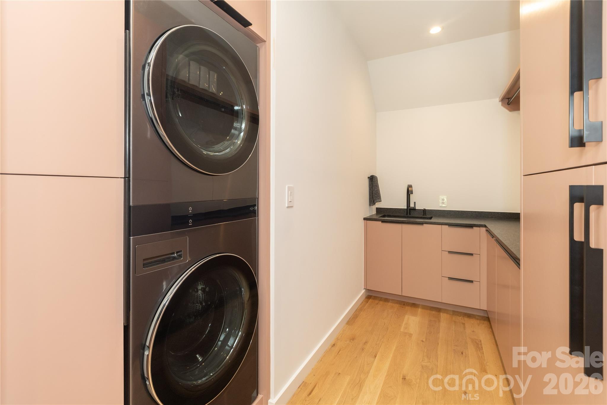812 Herrin Avenue — Charlotte