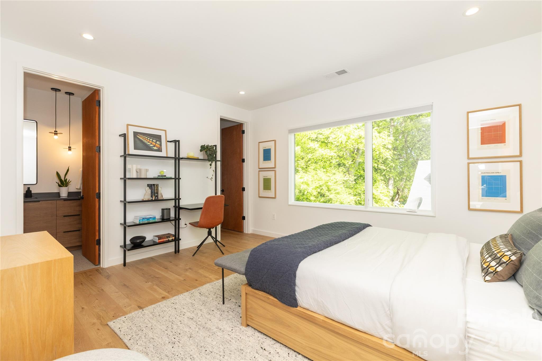 812 Herrin Avenue — Charlotte
