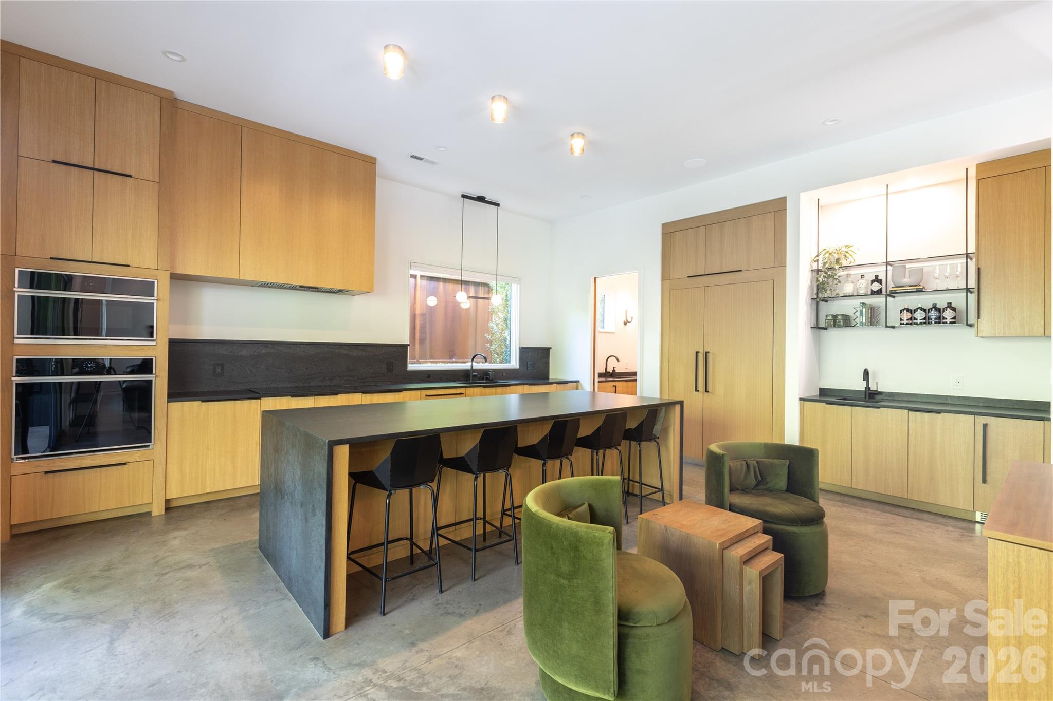 812 Herrin Avenue — Charlotte