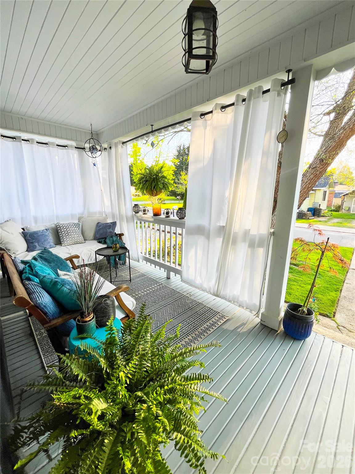 271 Brook Street — Waynesville