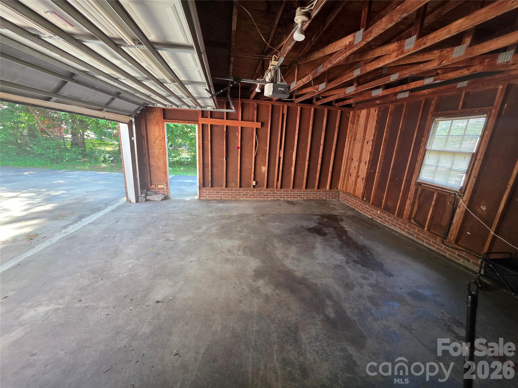 1524 Pondella Drive — Charlotte