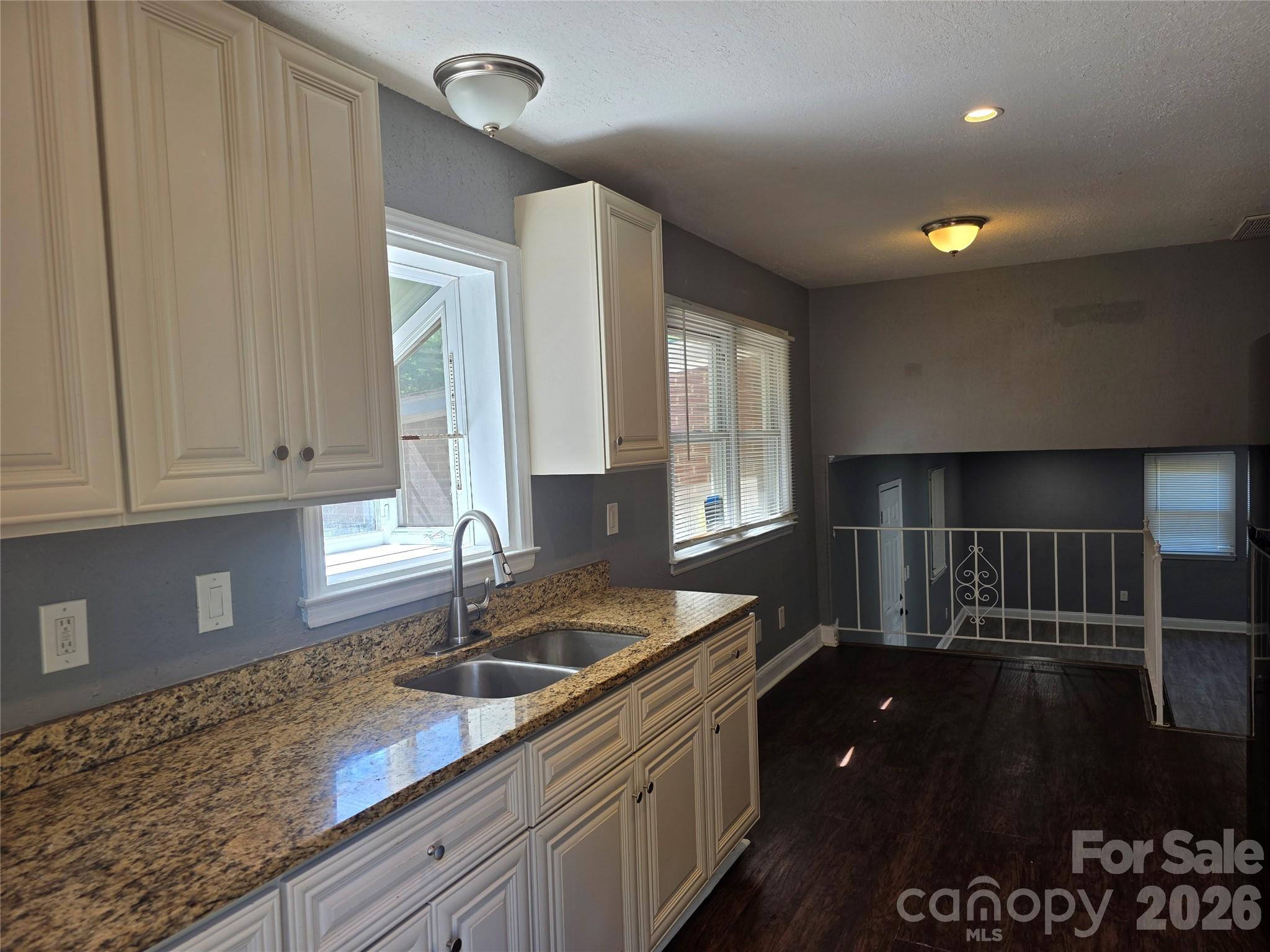 1524 Pondella Drive — Charlotte