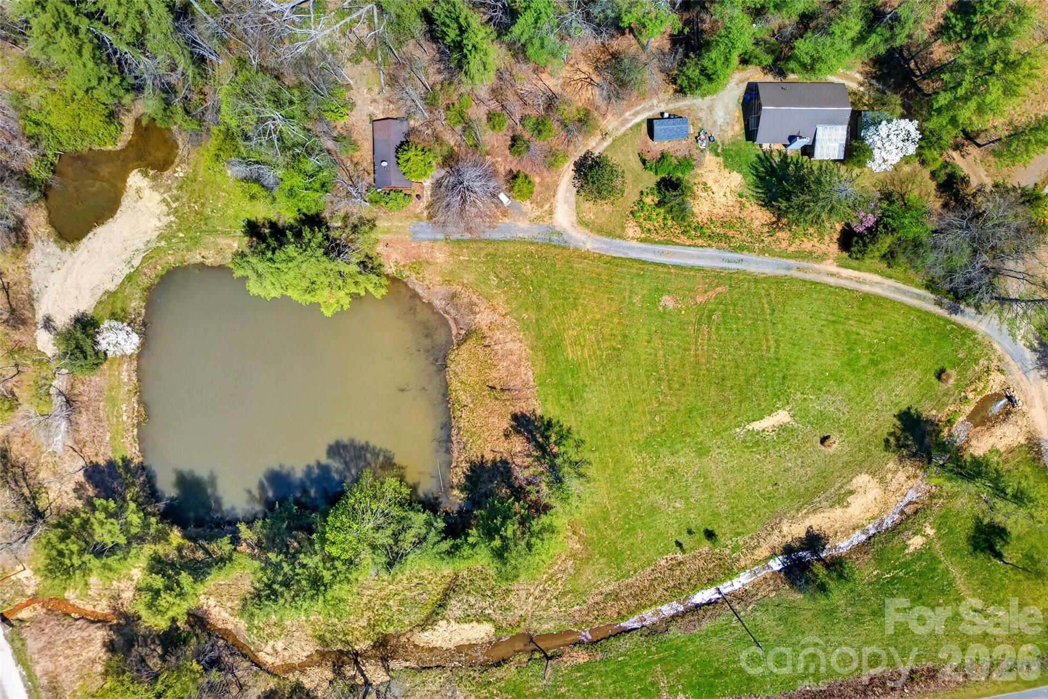 1959 Jackson Town Road — Spruce Pine