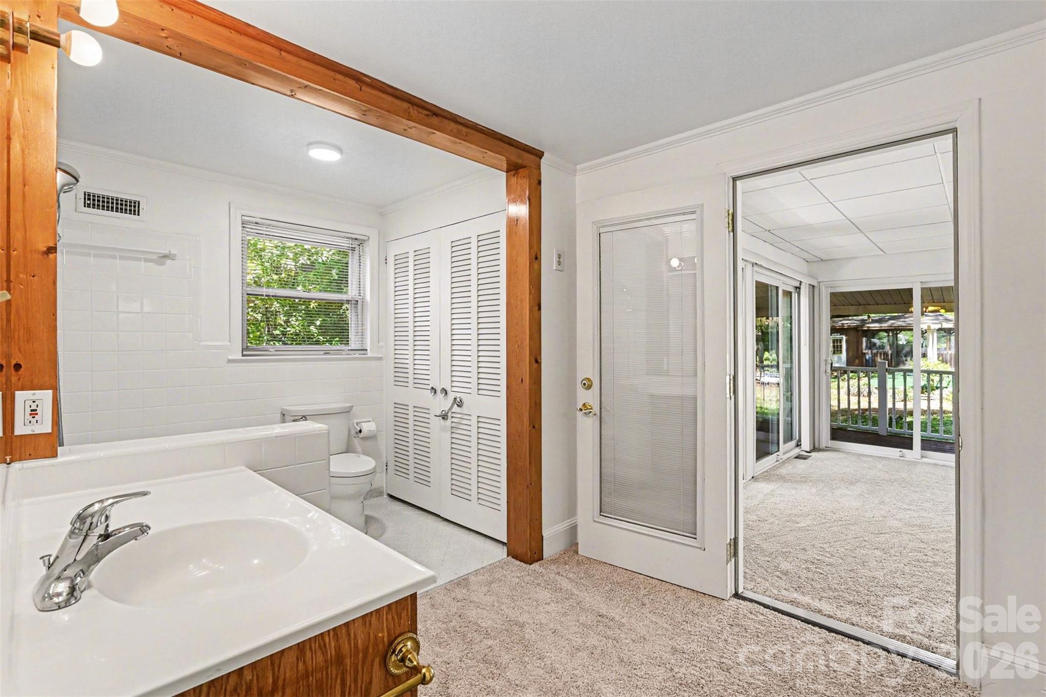 955 Hickory Nut Street — Charlotte