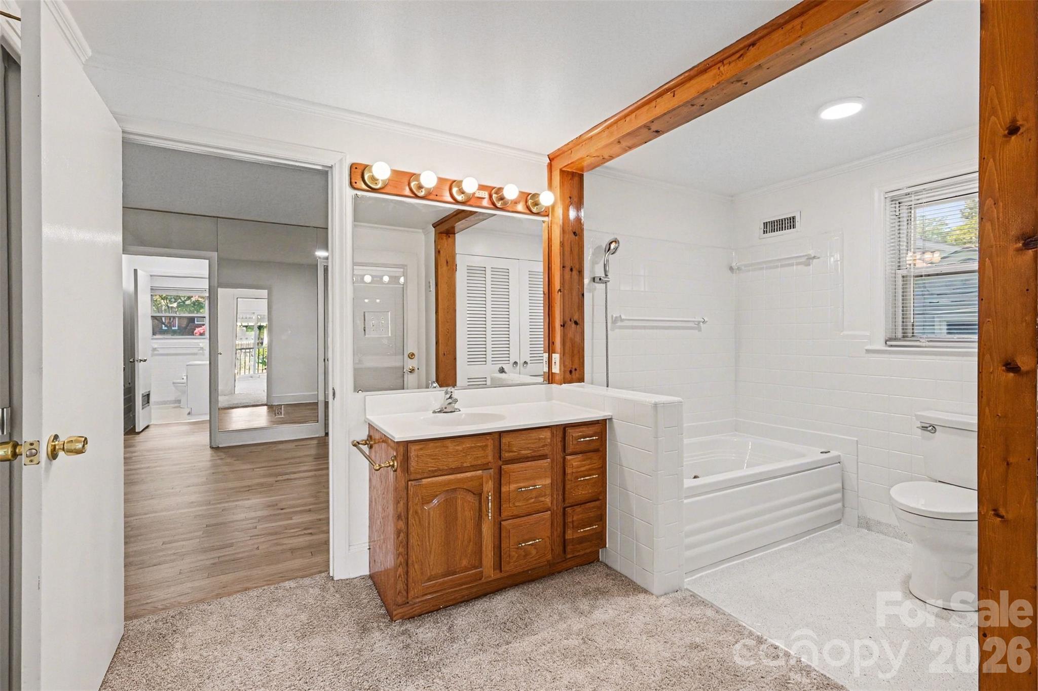 955 Hickory Nut Street — Charlotte