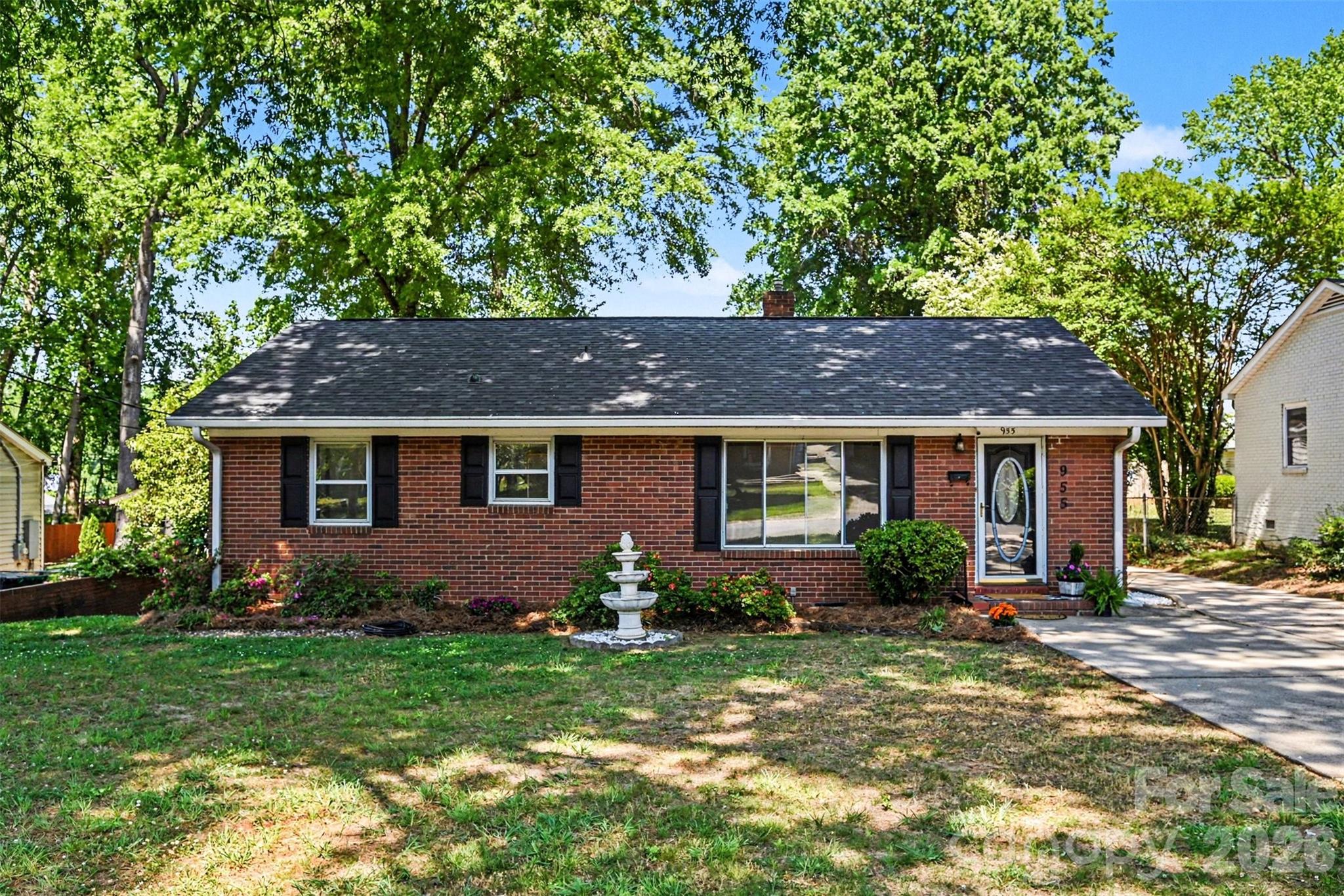 955 Hickory Nut Street — Charlotte